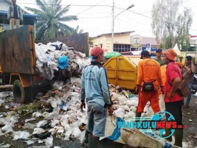 DLHK Siaga dengan Volume Sampah yang Meningkat Tiap Hari Raya