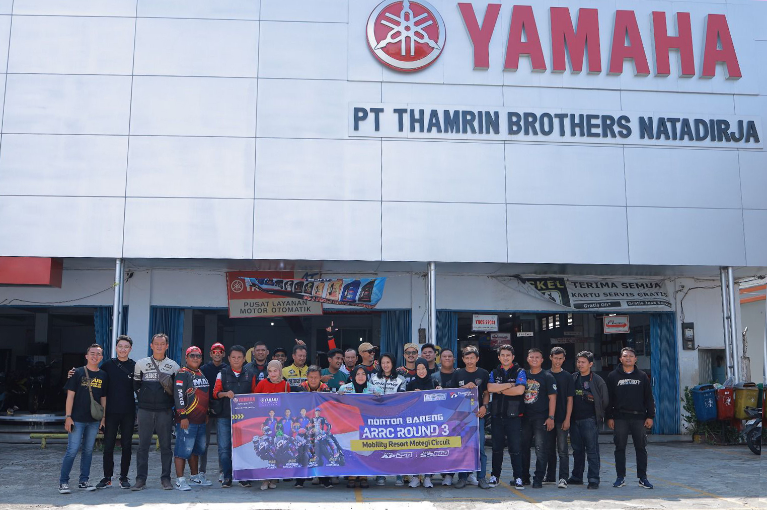 Yamaha Thamrin juga memberikan service gratis untuk para klub dan komunitas yang hadir di acara tersebut