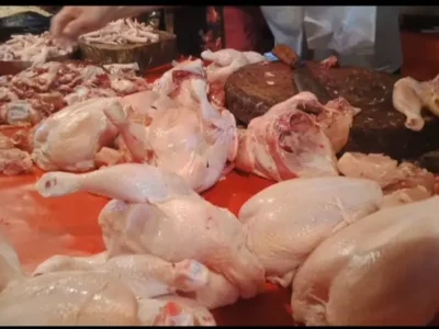 Harga Daging Ayam Potong dan Cabai Setan Melonjak Naik