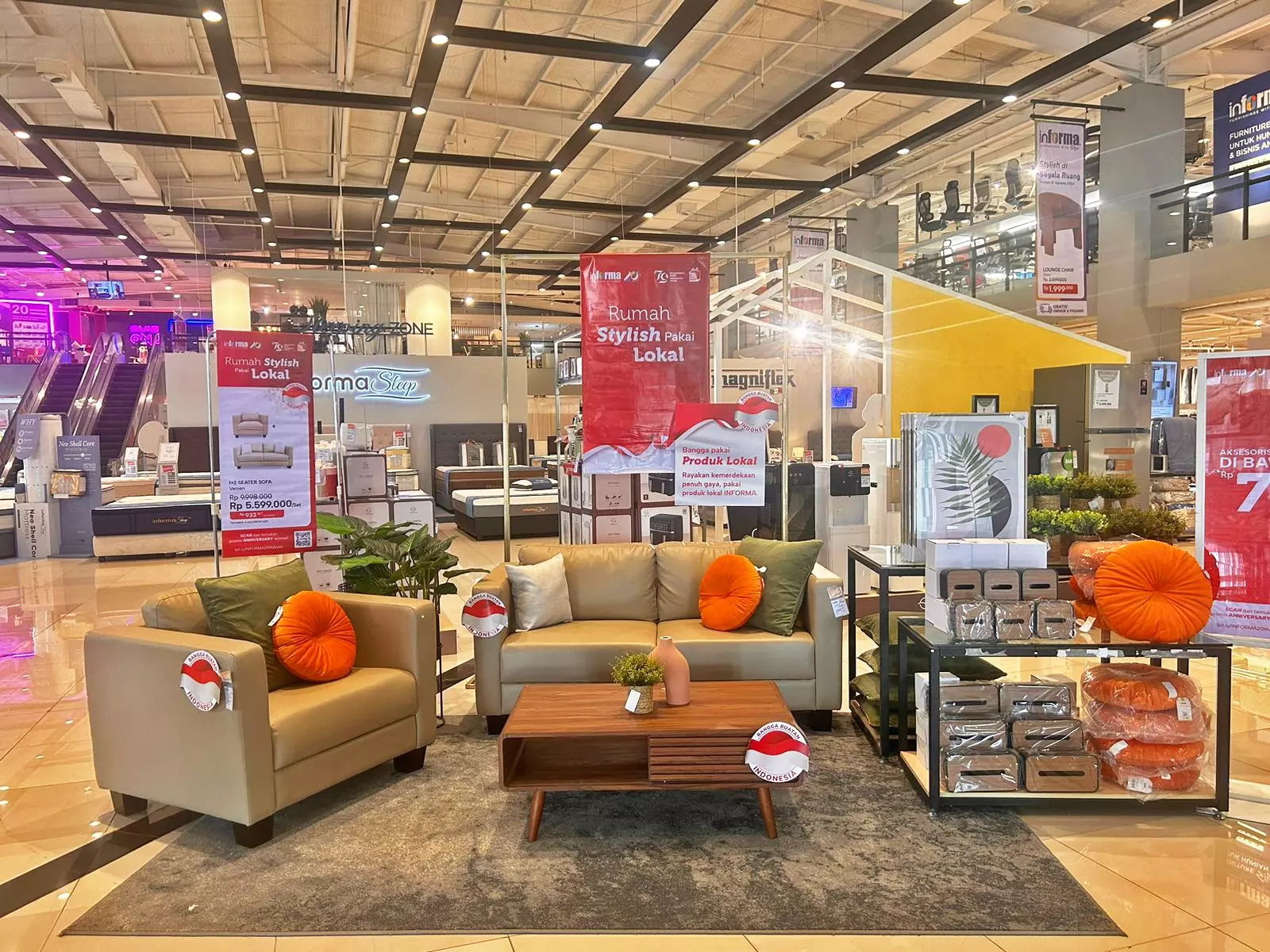 INFORMA adalah salah satu merek usaha dari Kawan Lama Group yang merupakan retail furniture terlengkap dan terbesar di Indonesia dengan konsep “one stop shopping for home & business furnishings needs”.