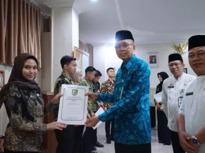 Audiensi Purna Praja Lulusan Institut Pemerintahan Dalam Negeri (IPDN) Angkatan XXXI Provinsi Bengkulu di ruang kerja Sekretaris Daerah lantai II Kantor Gubernur Bengkulu, Jumat (6/9/2024).