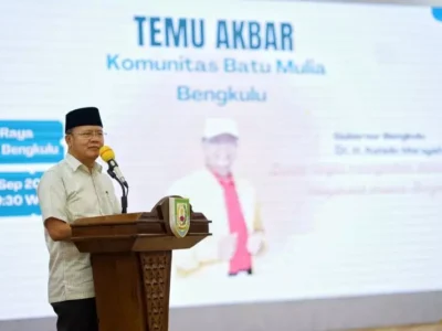 Gubernur Bengkulu, Rohidin Mersyah saat bertemu Komunitas Batu Mulia