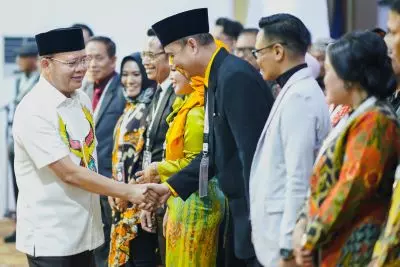 Pelantikan Pengurus Perkumpulan Pekerja Seni yang dihadiri Gubernur Bengkulu, Rohidin Mersyah, di Balai Raya Semarak Bengkulu, Senin (9/9).