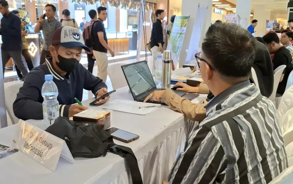 Bengkulu Job Fair 2024 yang berlangsung di Bencoolen Mall pada Kamis, 12 September 2024