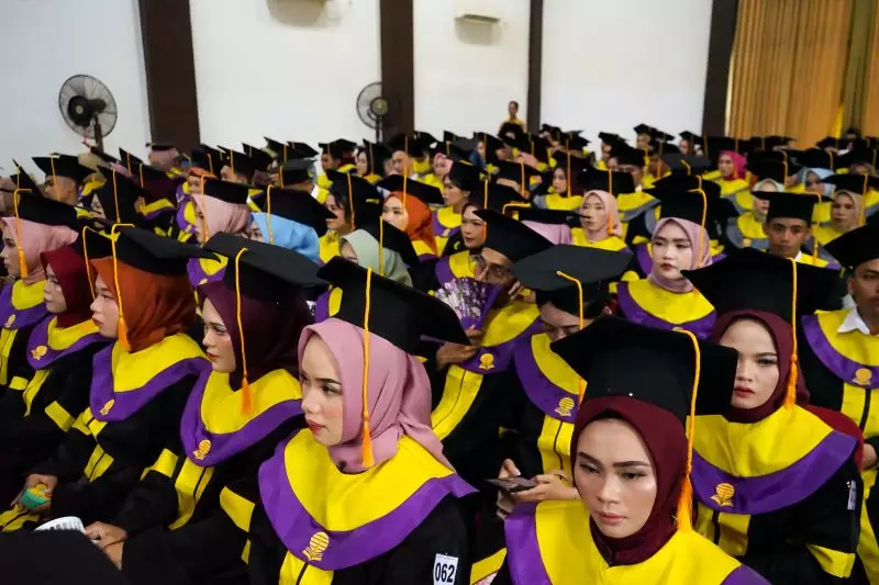 Universitas Terbuka Bengkulu Wisuda 323 Lulusan