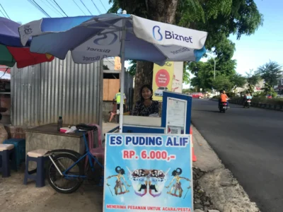 Yuk Coba Es Puding Alif, Kesegaran yang Sulit Ditandingi