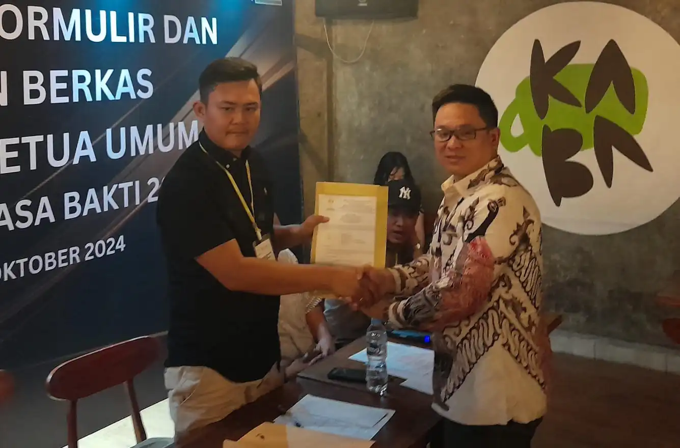 Yosia Yodan Kembalikan Formulir Pendaftaran Caketum Pengusaha Muda Indonesia