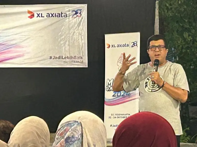 XL Axiata berharap pemerintah bisa membantu menciptakan iklim yang positif dan sehat di industri telekomunikasi nasional,