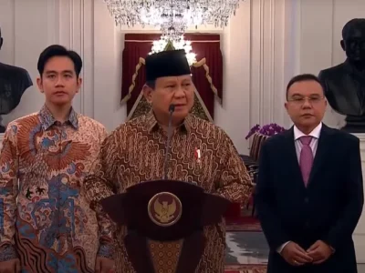 Presiden Prabowo Subianto mengumumkan susunan Kabinet Merah Putih di Istana Kepresidenan, Jakarta 