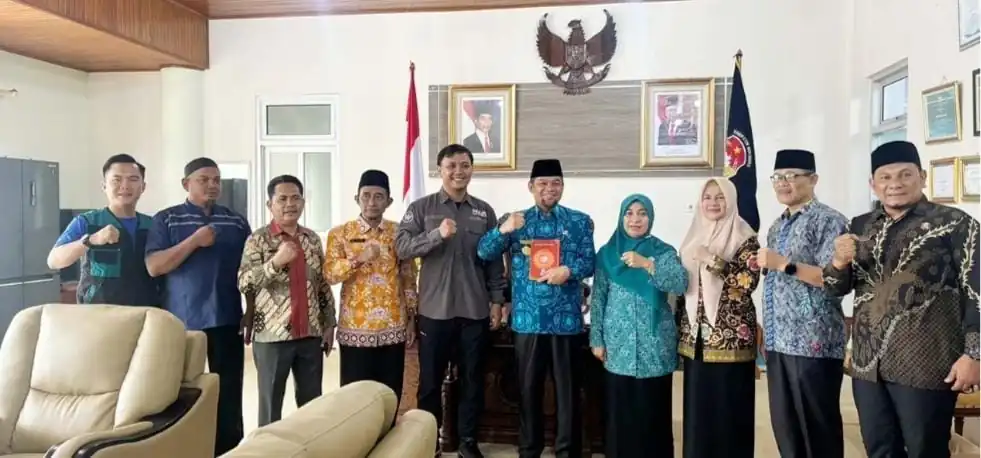 Pemkab Mukomuko Terima 5000 Al-Qur'an untuk Lembaga Pendidikan Agama Islam