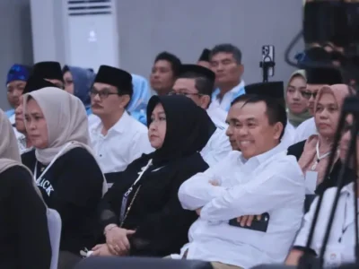 Mantan Gubernur Bengkulu, Agusrin saat menghadiri debat Pilwakot 2024