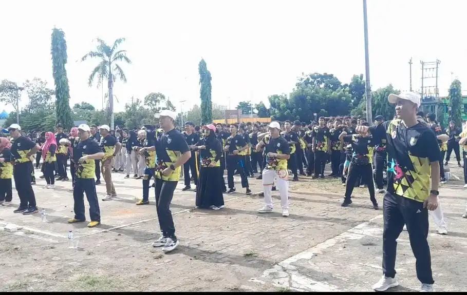 HUT Provinsi Bengkulu ke 56, Ribuan Masyarakat Ikuti Senam Masal yang Digelar Dispora